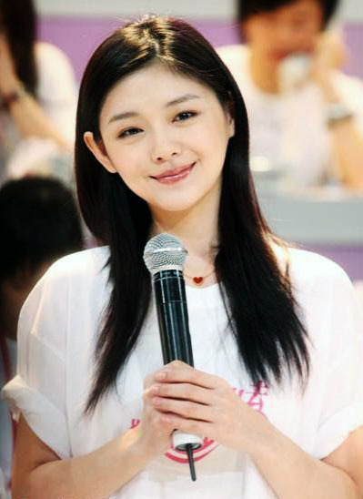 <em>丑女</em>翻身<em>变</em>绝世<em>美女</em> <em>娱乐圈</em>离奇变形记【19