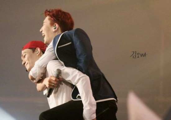 EXO演唱会庆功宴+后台海量私照:泰民宋茜助阵