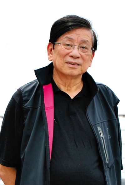 专家称灰色收入未必不合理 公务员工资低靠补