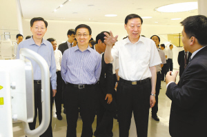 罗志军李学勇率江苏省党政代表团赴沪学习考察