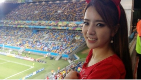 韩媒世界杯美女主播团:环球小姐领衔