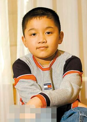 林妙可初中毕业萝莉变身美少女 盘点长残的童