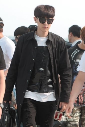 EXO快乐大本营录制绝密花絮:鹿晗嘟嘴卖萌 黄