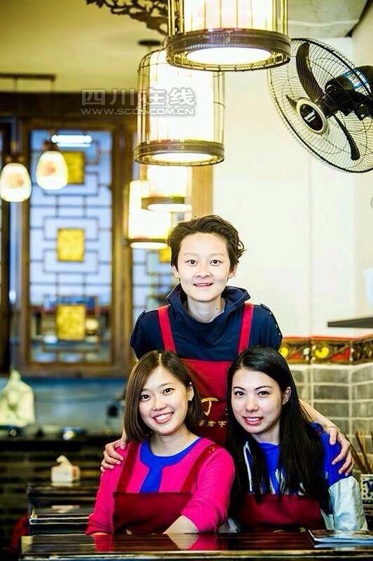 成都美女老板开宝马送外卖 食客:惊呆了(图)