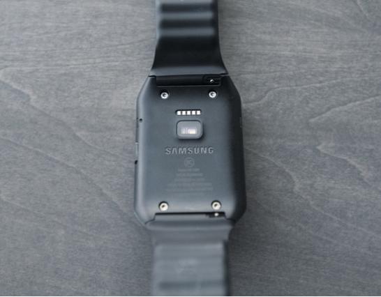 LG G WatchԱGear Live ˭Ǻѡ