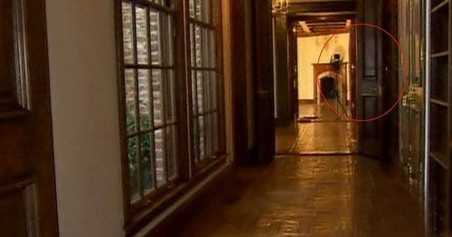 男子超市购物鬼上身 监控拍下全球“闹鬼”灵异事件【组图】