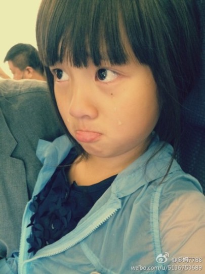 黄磊女儿挨批飙泪照曝光 网友大呼心疼(组图)