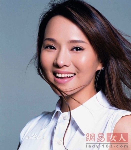 出生,中国台湾艺人,祖籍山东济南,抗日英雄杨元丁先生的外孙女