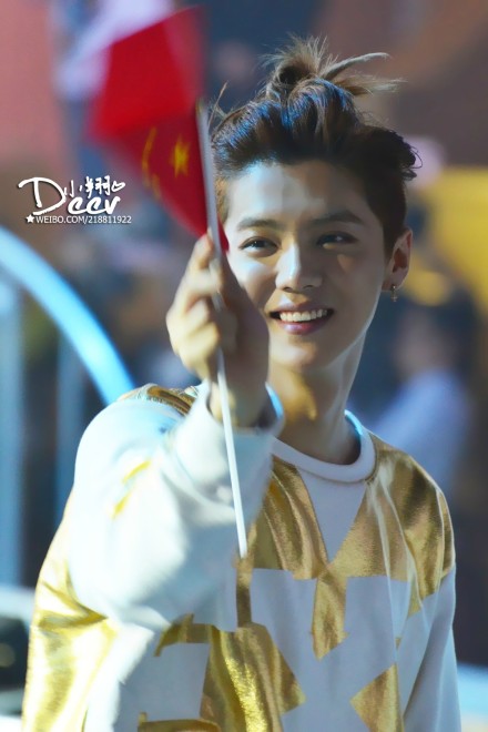 吴亦凡吴镇宇鹿晗 中外明星都爱苹果头