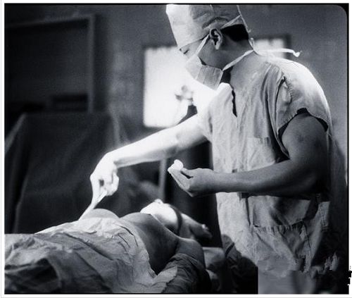 金星变性前照片全纪录 手术全过程曝光