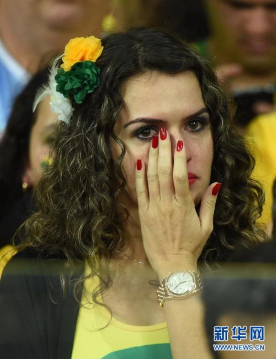 世界杯:巴西1:7惨遭德国屠杀 球迷痛哭流涕
