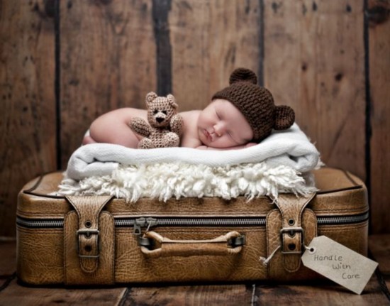英国摄影师拍两周大婴儿睡觉美照萌翻众人/组图
