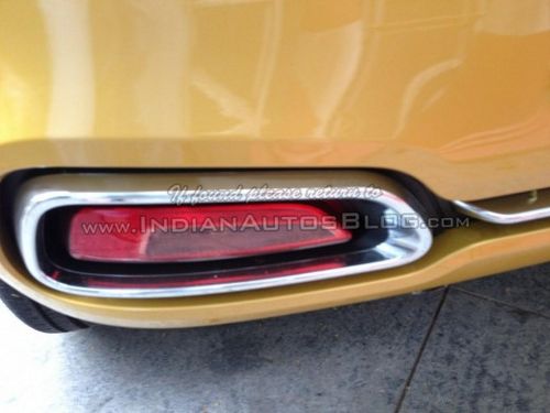 2015款菲亚特朋多谍照曝光 设计升级