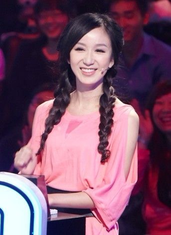 谈到娄艺潇的成名史,不得不提的就是这部播网传"弱女子不配合