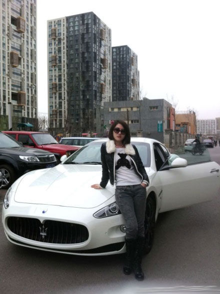 炫富女 郭美美赌球被抓 传澳门豪赌欠2.6亿