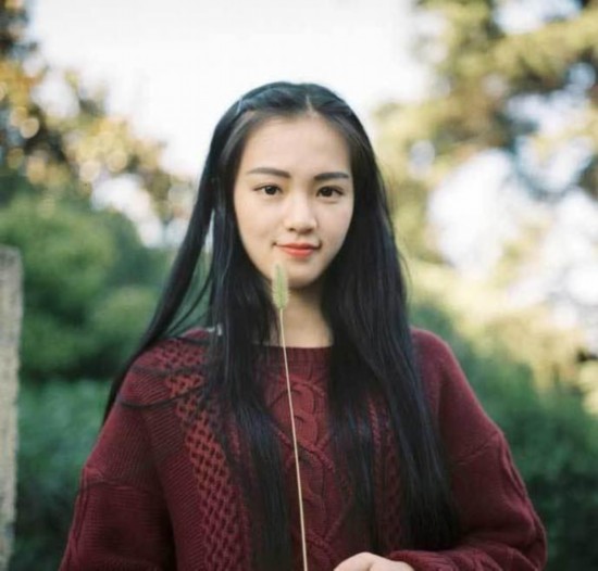 武大女神黄灿灿新照片(图)