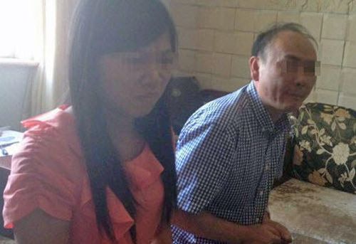 泉州市审计局原副局长曾细川与陈丽琴承认不正当关系的照片。
