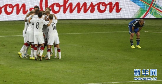 世界杯·进球时刻:格策打入制胜金球(组图)