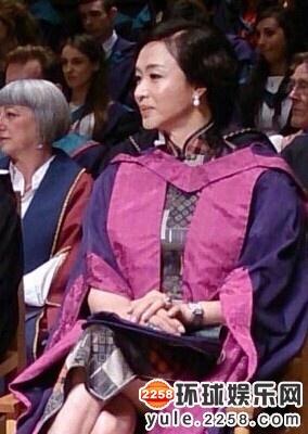 变性舞蹈家金星9岁时男儿身当兵旧照首曝光