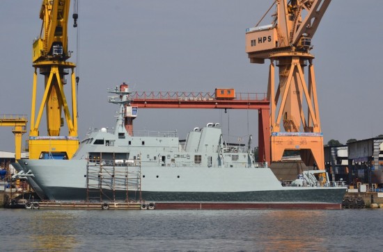 中国三大舰队装备新型双体测量船 匹敌美军胜
