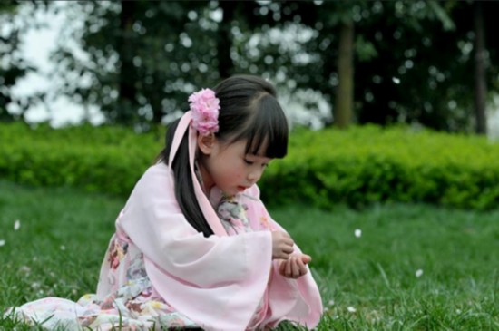12岁小<em>学</em>生<em>化妆</em>似<em>20岁少女</em> 00后太逆天(图)【