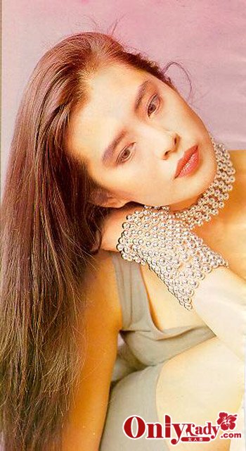 揭情路坎坷的女星:于佳卉自杀 贾静雯被踢出豪