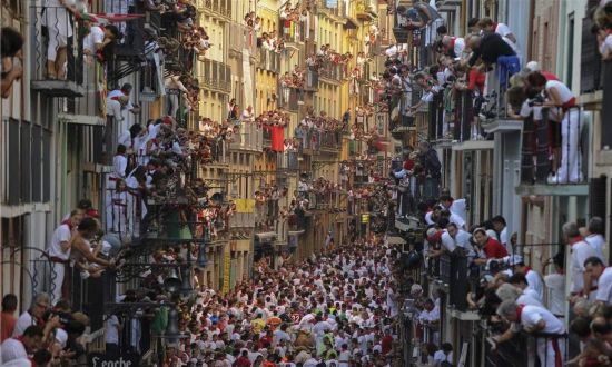 直击巴西狂欢节:各种奇葩表演方式(图)【26】