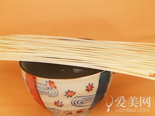 减肥必须要控制卡路里 饮食4要诀 轻松做到