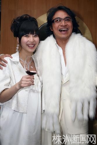 古巨基婚纱照_古巨基老婆(3)
