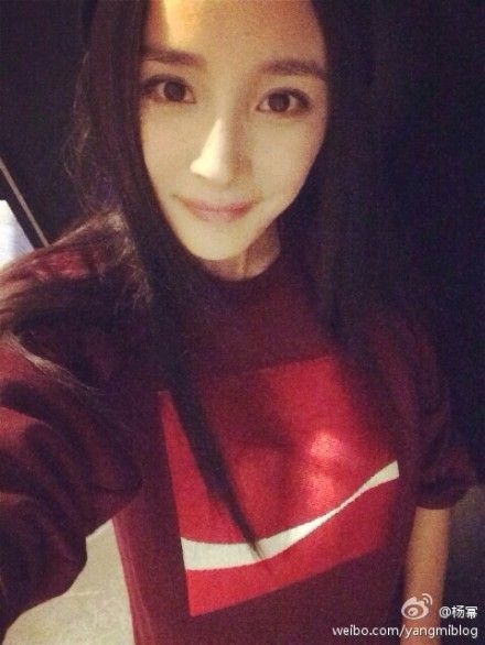 杨幂家庭成员大揭秘:女儿小糯米老公刘恺威公