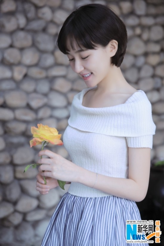 焦俊艳最新大片化身曝光清新森女介绍电影浪漫【高清有声花样演绎图片