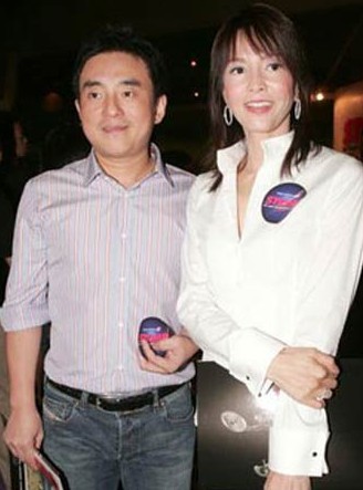 吴彦祖甄子丹老婆身高都超180 矮男星爱娶高妹