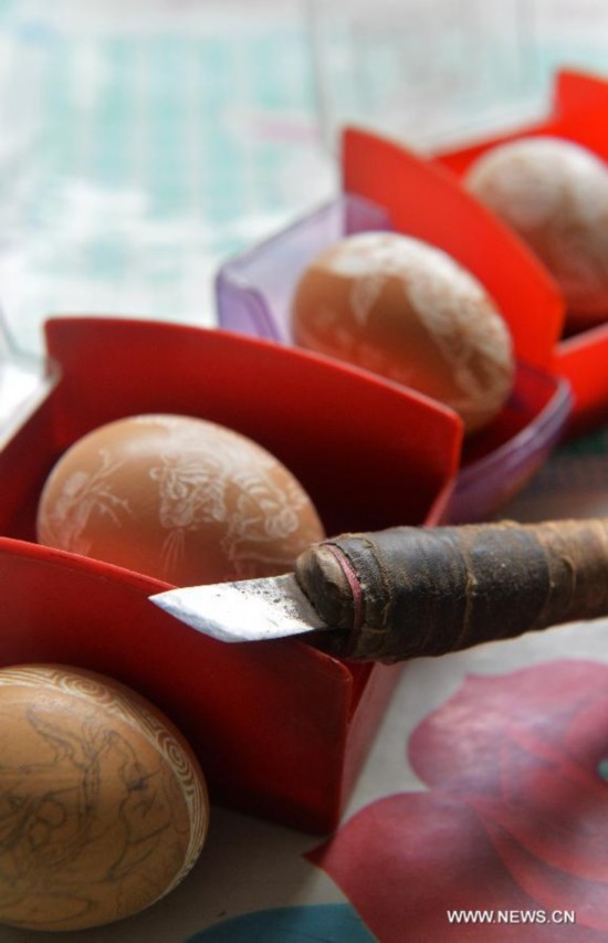 CHINA-HEBEI-TANGSHAN-EGG CARVING HANDICRAFTS (CN)