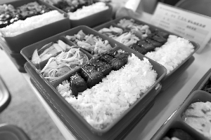 南京7区中小学食堂联合招标 家长关心卫生安全