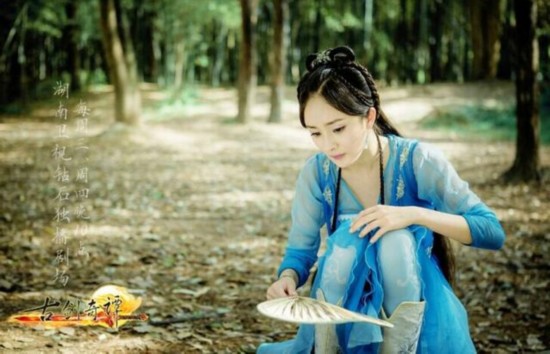 杨幂《古剑奇谭》被赞万能 吃醋模样萌翻观众