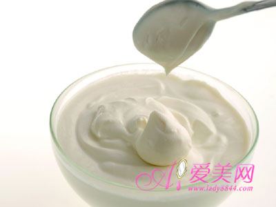  喝酸奶防腹泻防辐射 喝酸奶的好处及怎么喝 