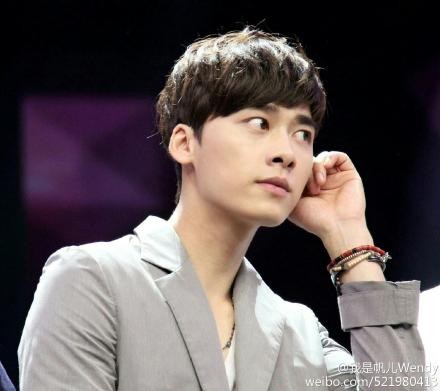 网友发起和湖南卫视撕逼:李易峰《快乐大本营