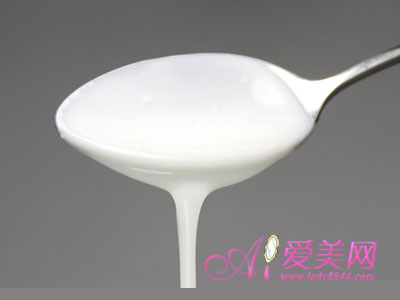 喝酸奶防腹泻防辐射 喝酸奶的好处及怎么喝 