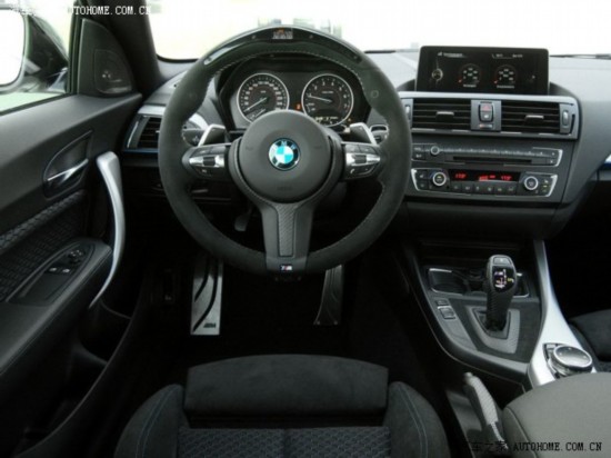 () 2ϵ 2014 M235i Track Edition