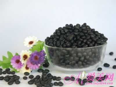 芝麻酱虾皮牛奶海带 细数补钙食物前10名