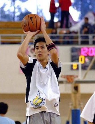 秒杀EXO金秀贤 民间各路帅哥大盘点(组图)