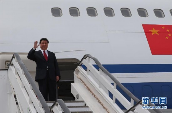 （時政）習近平抵達加拉加斯開始對委內瑞拉進行國事訪問 