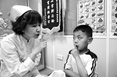 儿童医院语音训练师暑期迎来最忙季