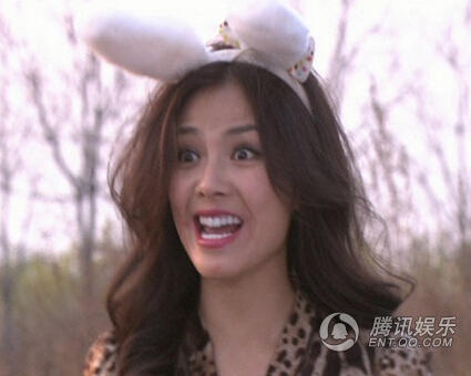 家女王刘涛早年也有乡土照 上演疯癫兔女郎(图
