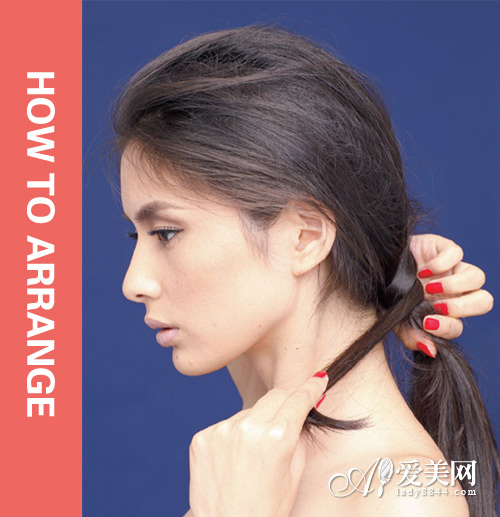 step4:缠绕一束头发取出马尾.步骤起型素描图片