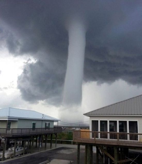 台湾水龙卷50层楼高 实拍各种震撼龙卷风【组图】【18】--陕西频道--人民网