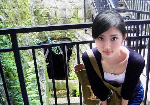 校花与老总_校花美女(3)