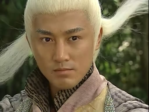 杨幂马苏胡歌唐嫣刘诗诗 白发造型惊人的明星