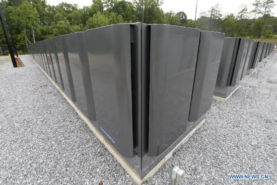 Photo taken on July 22, 2014 shows the methane gas fuel cells at Apple Data Center in Maiden, North Carolina, the United States. 