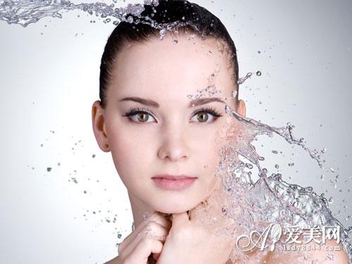 美容:给洗脸水加点料!6种洗脸法润肤养颜